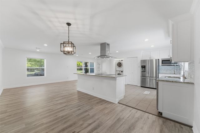 2916 Healey Drive, Dallas, TX 75228