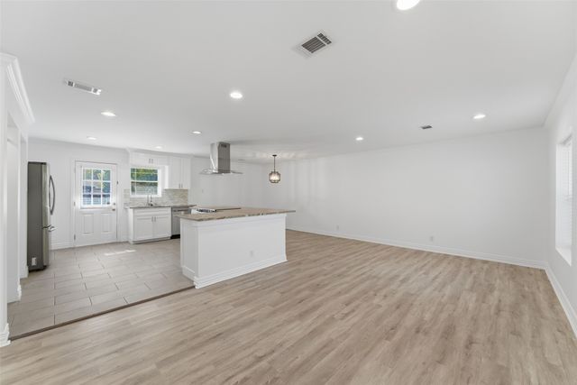 2916 Healey Drive, Dallas, TX 75228