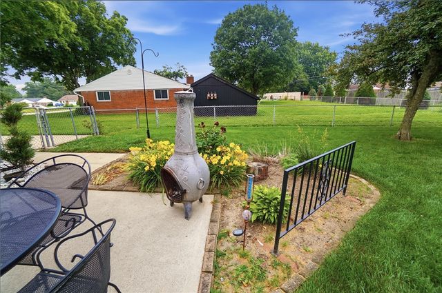 406 W Herr Street, Englewood, OH 45322