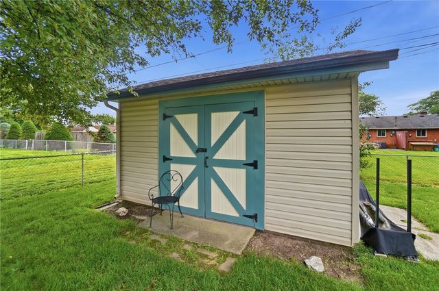 406 W Herr Street, Englewood, OH 45322