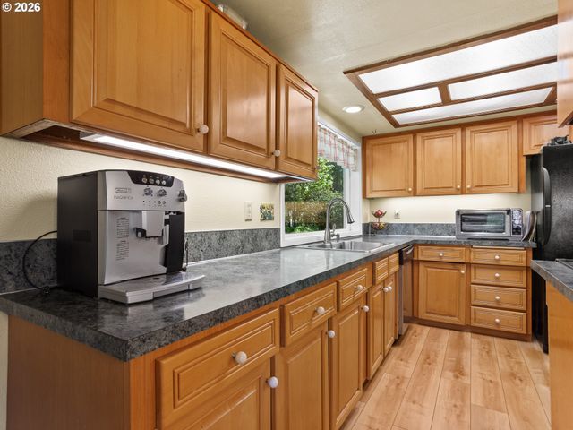 36250 Se HURLBURT Rd, Corbett, OR 97019