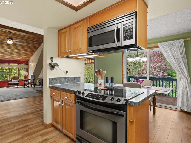 36250 Se HURLBURT Rd, Corbett, OR 97019