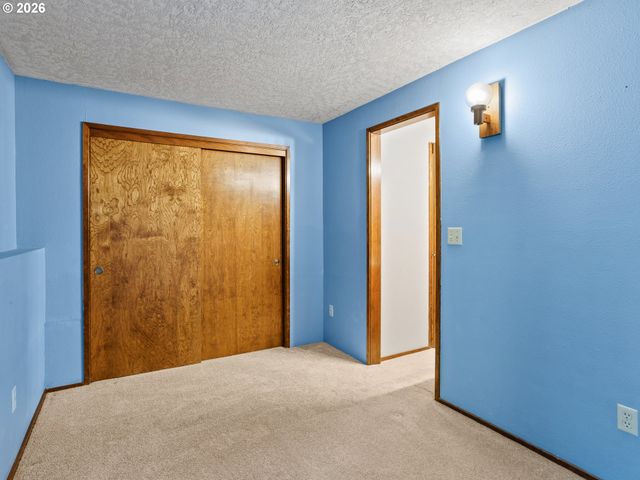 36250 Se HURLBURT Rd, Corbett, OR 97019