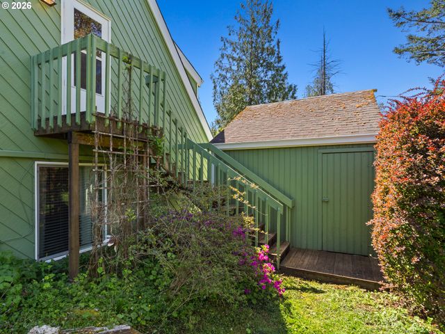 36250 Se HURLBURT Rd, Corbett, OR 97019