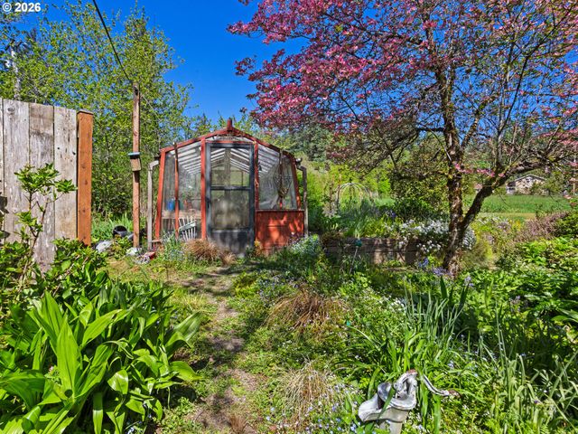 36250 Se HURLBURT Rd, Corbett, OR 97019