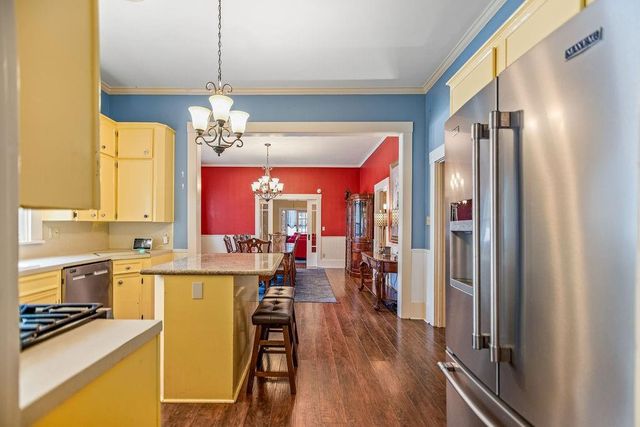 407 Robinson Street, Edna, TX 77957