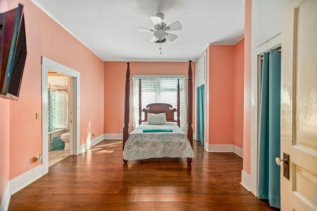 407 Robinson Street, Edna, TX 77957