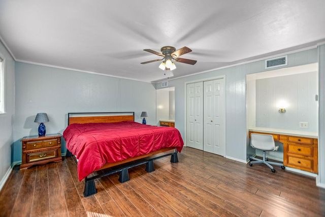 407 Robinson Street, Edna, TX 77957