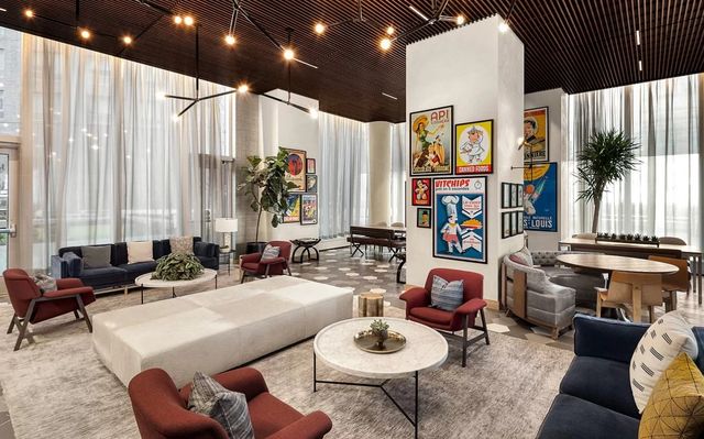 252 South Street 22-C, New York City, NY 10002