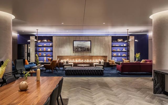 252 South Street 22-C, New York City, NY 10002