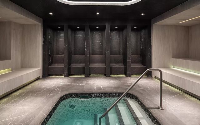 252 South Street 22-C, New York City, NY 10002