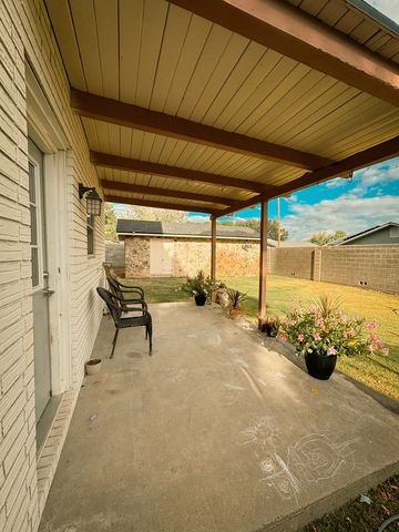 1600 W Westwind Dr, Fort Stockton, TX 79735