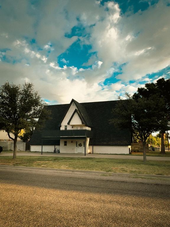 1600 W Westwind Dr, Fort Stockton, TX 79735