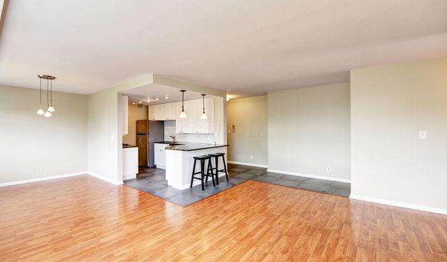 1620 E Broad Street, 402, Columbus, OH 43203