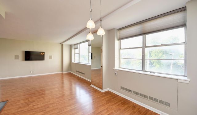 1620 E Broad Street, 402, Columbus, OH 43203