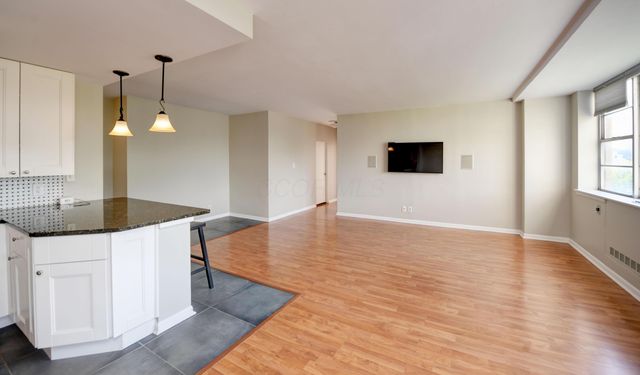 1620 E Broad Street, 402, Columbus, OH 43203