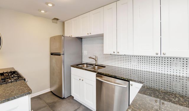1620 E Broad Street, 402, Columbus, OH 43203