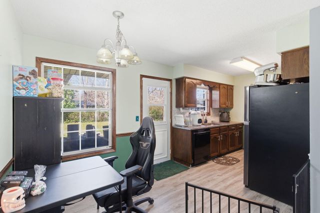 3753 W Harrison Street, Springfield, MO 65802