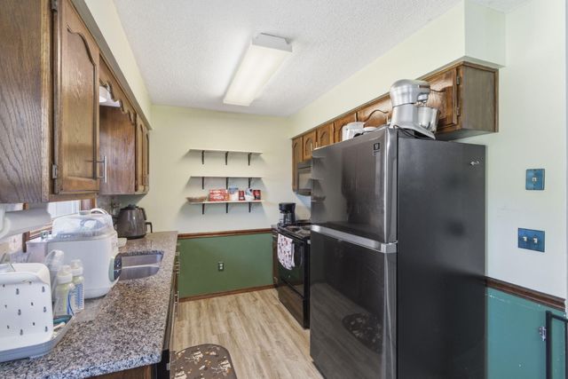 3753 W Harrison Street, Springfield, MO 65802