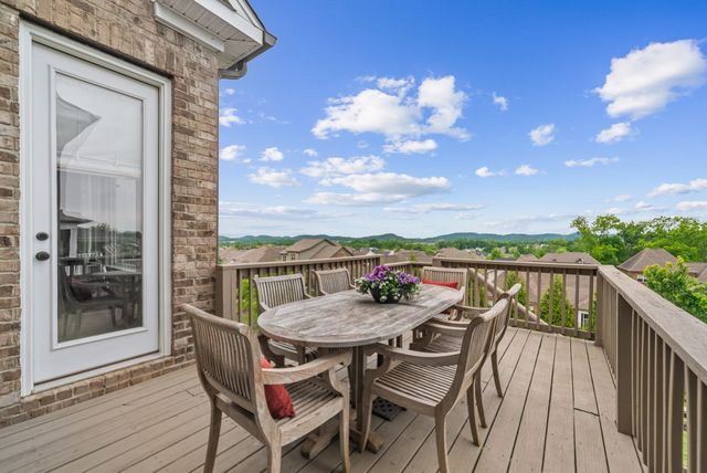 2336 Coppergate Way, Thompsons Station, TN 37179