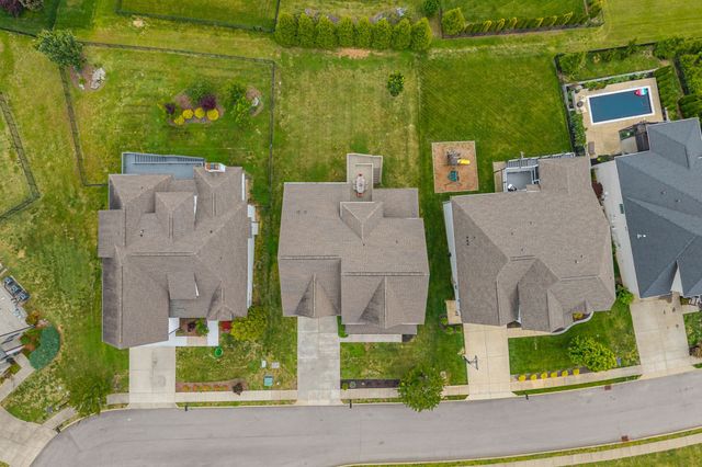 2336 Coppergate Way, Thompsons Station, TN 37179