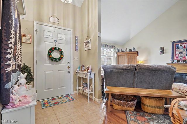 9809 Brookline Oval, Strongsville, OH 44136