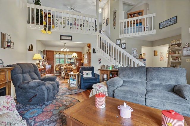 9809 Brookline Oval, Strongsville, OH 44136