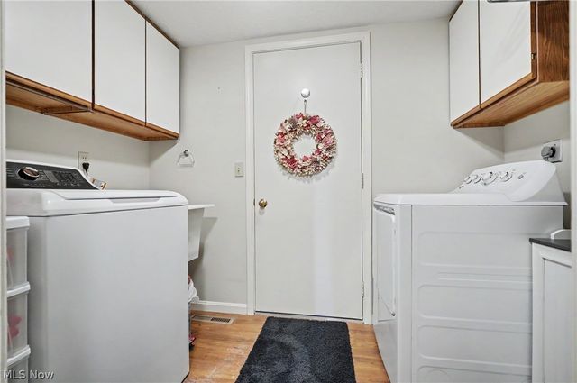 9809 Brookline Oval, Strongsville, OH 44136