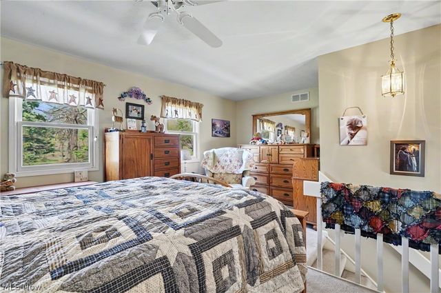 9809 Brookline Oval, Strongsville, OH 44136