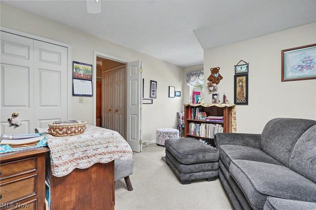 9809 Brookline Oval, Strongsville, OH 44136