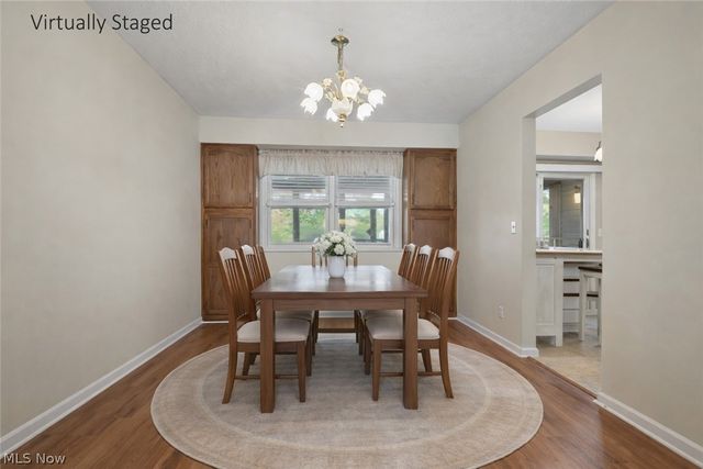 9809 Brookline Oval, Strongsville, OH 44136