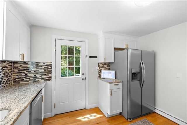 30 Chestnut St, Wrentham, MA 02093