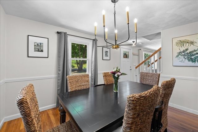 30 Chestnut St, Wrentham, MA 02093