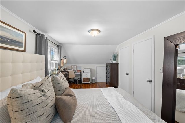 30 Chestnut St, Wrentham, MA 02093