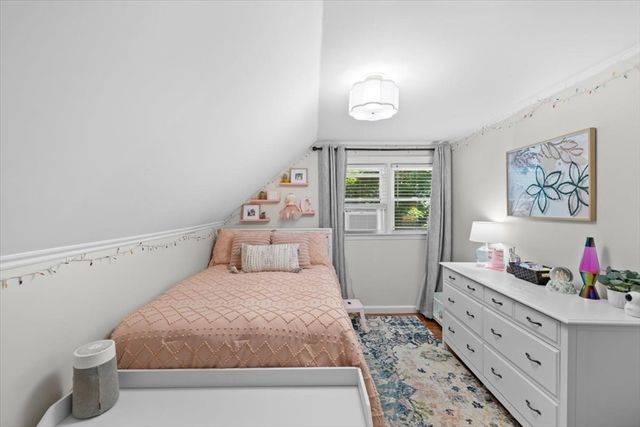 30 Chestnut St, Wrentham, MA 02093
