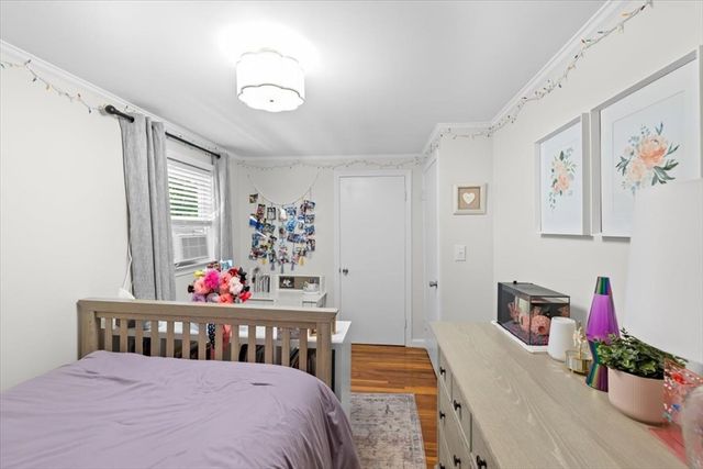 30 Chestnut St, Wrentham, MA 02093