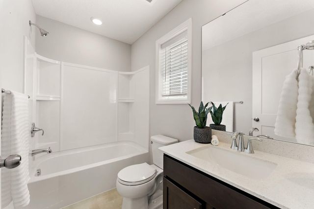 2135 Bay Drive, Lino Lakes, MN 55038