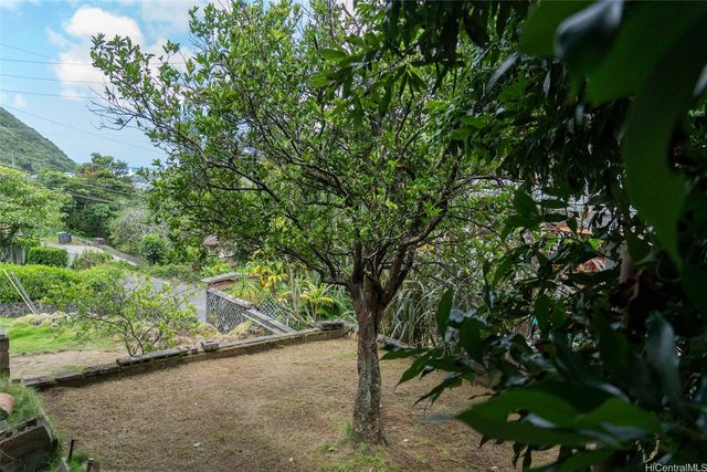 2521 Waiomao Road A, Honolulu, HI 96816