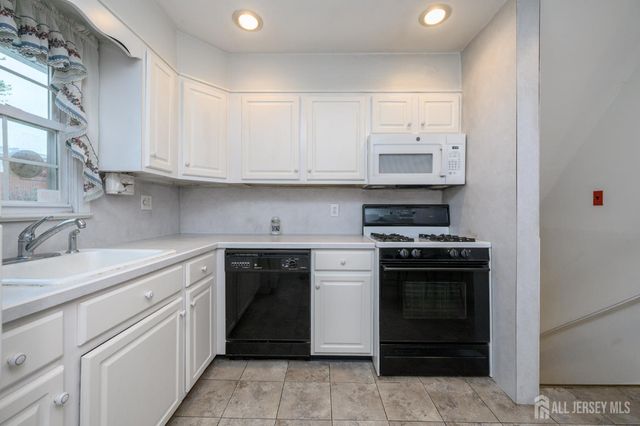 384 Maplewood Avenue, Colonia, NJ 07067