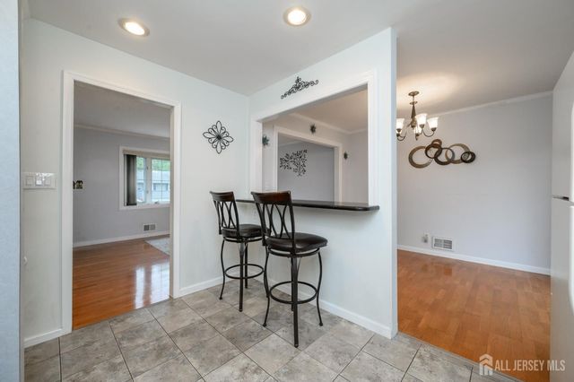 384 Maplewood Avenue, Colonia, NJ 07067