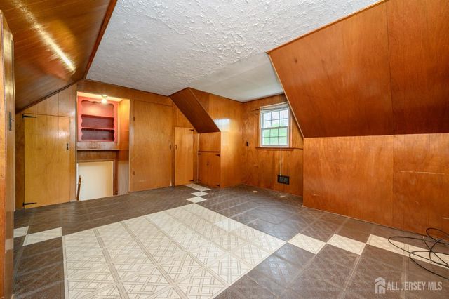 384 Maplewood Avenue, Colonia, NJ 07067