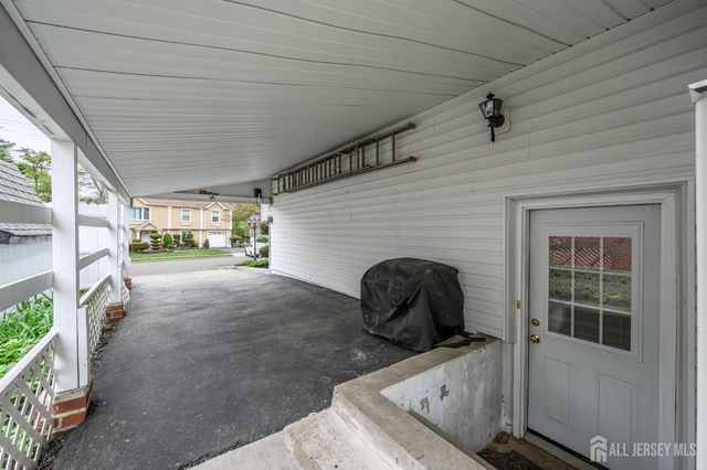 384 Maplewood Avenue, Colonia, NJ 07067