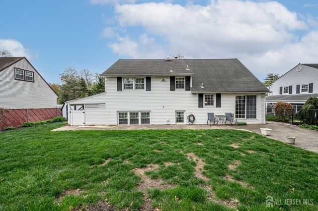 384 Maplewood Avenue, Colonia, NJ 07067