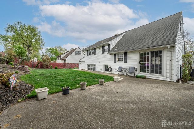 384 Maplewood Avenue, Colonia, NJ 07067