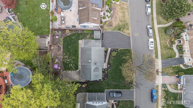 384 Maplewood Avenue, Colonia, NJ 07067