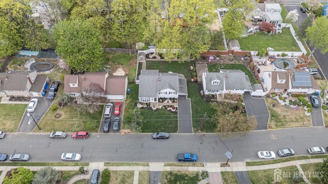 384 Maplewood Avenue, Colonia, NJ 07067