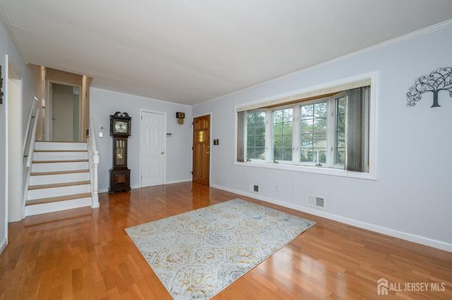 384 Maplewood Avenue, Colonia, NJ 07067