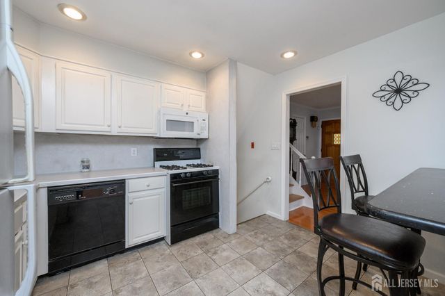 384 Maplewood Avenue, Colonia, NJ 07067