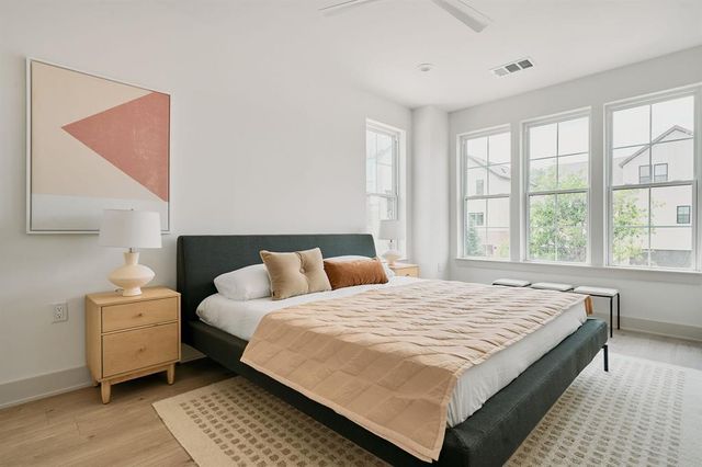 2209 Woodland Ave 802, Austin, TX 78741