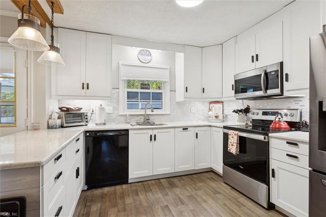 53 S Valasia RD, Poquoson, VA 23662